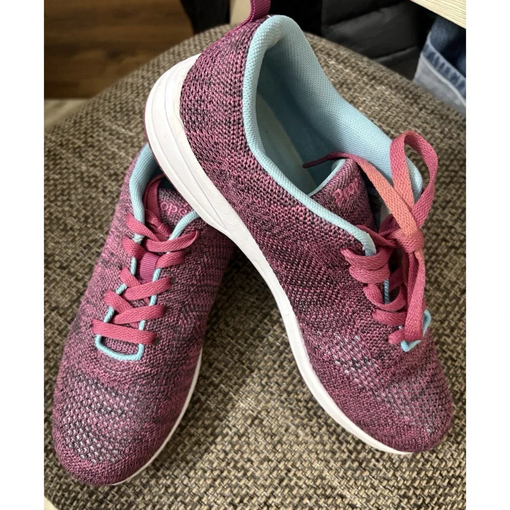 Women's Size 9 Propet Athletic Shoe
